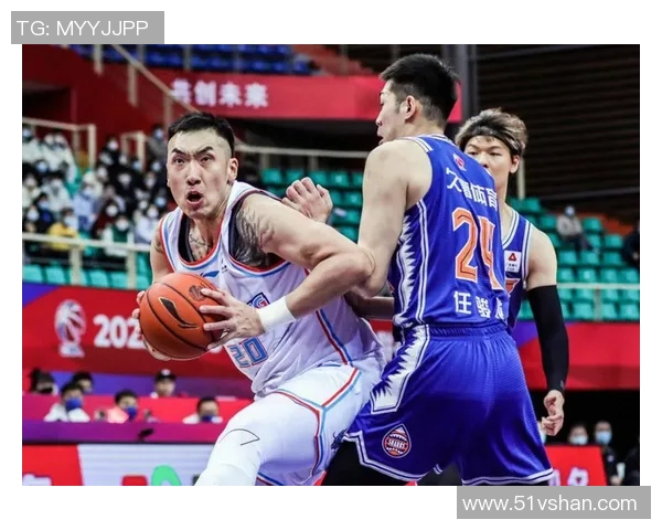 CBA广东队与辽宁队激战正酣赛场精彩瞬间回顾与分析 CBA广东队与辽宁队激战正酣赛场精彩瞬间回顾与分析